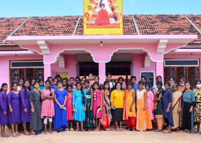 Visit Batticaloa from Mullaitivu from Annai Sarada Centre Students
